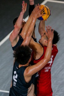 包含马尼拉某队实现胜利，晋级希望在朦胧的未来中闪耀的词条
